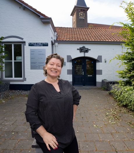 Eindhovense moeder richt school op omdat ze voor haar kind geen goede plek kan vinden, gemeente is kritisch: ‘Dit vergroot ongelijke kansen’