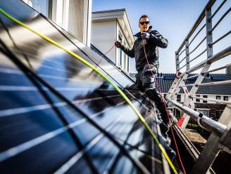 Toezichthouder ACM: Klant met zonnepanelen kost energiebedrijf honderden euro’s