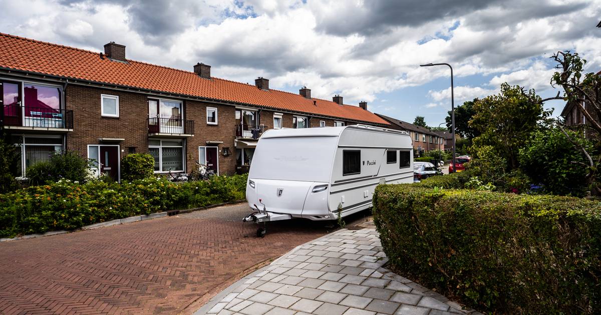 Nog Steeds Een Caravan Voor Je Deur Die Het Uitzicht Bederft? Dit Zijn De  Regels | Auto | Bd.Nl