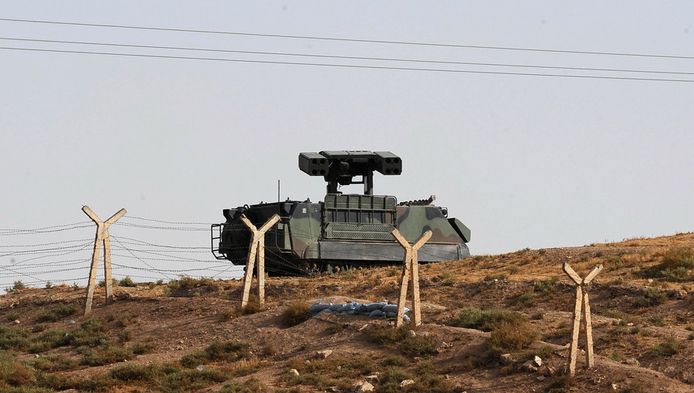 Des militaires turcs stationnés à la frontière syrienne.