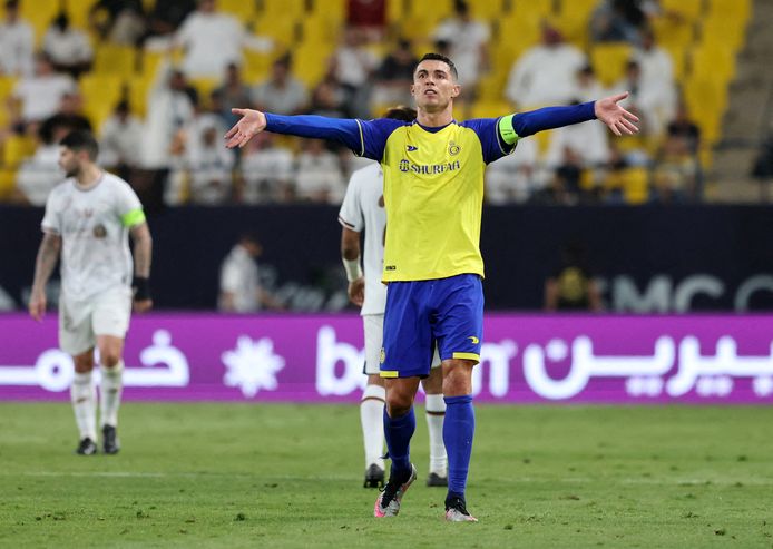 Ronaldo in het shirt van Al-Nassr tegen Al-Shabab.