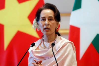 Aung San Suu Kyi de retour devant le tribunal, encore légèrement souffrante