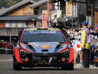 Thierry Neuville steekt eindzege op zak in Rally van Japan