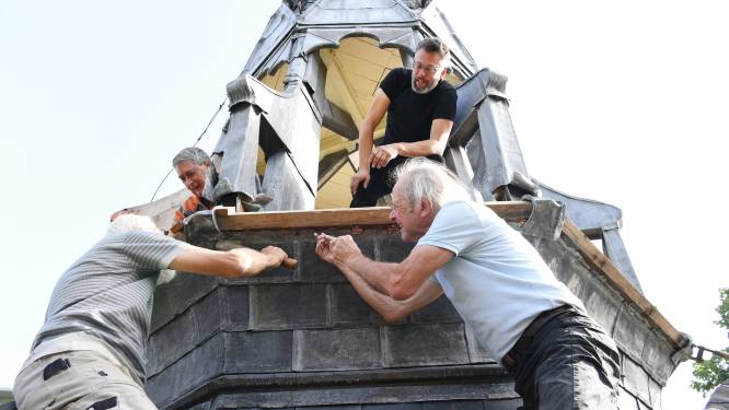 Vrijwilligers knappen oude spits Sint-Josephkerk op: ‘Zo’n toren heeft regelmatig een APK nodig’