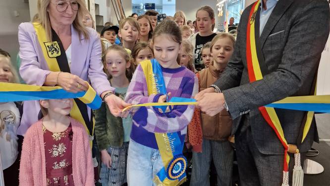 Studenten beeldende kunsten openen expo in Putse bib