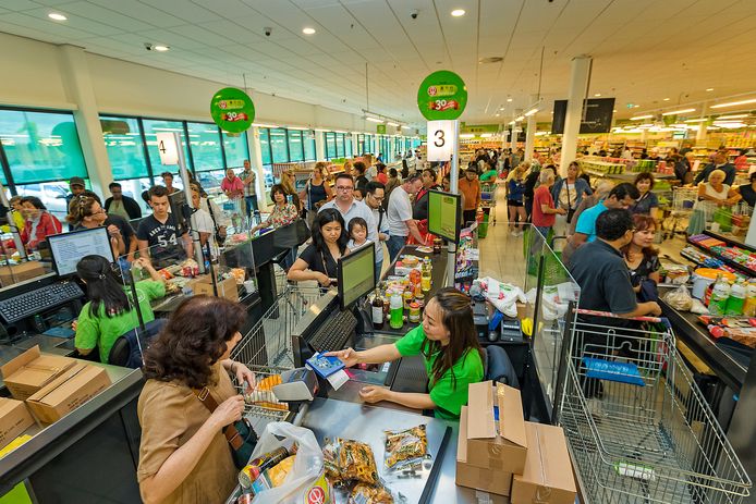 In de Haagse wijk Ypenburg zit al een indrukwekkende megastore met Aziatische A-merken, de Amazing Oriental die naar het Zuidplein komt wordt ongeveer even groot.