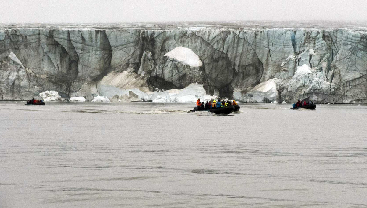 Nederlandse wetenschappers deden onderzoek bij het eiland Edgeøya, aan de oostkant van eilandengroep Spitsbergen, tijdens de grootste Nederlandse poolexpeditie ooit. Beeld anp