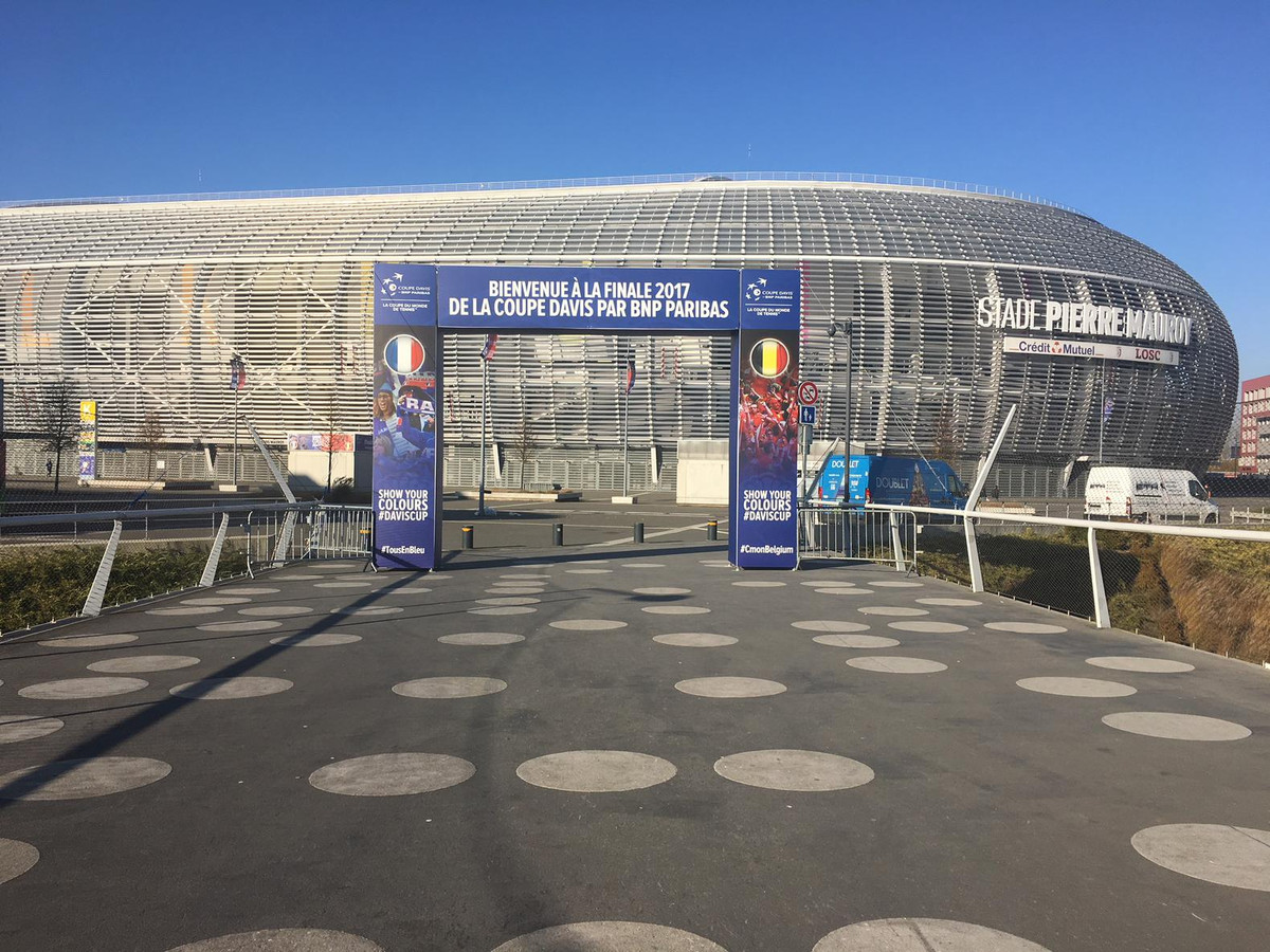 Comment le stade Pierre Mauroy passe-t-il du foot au tennis? | Foto ...