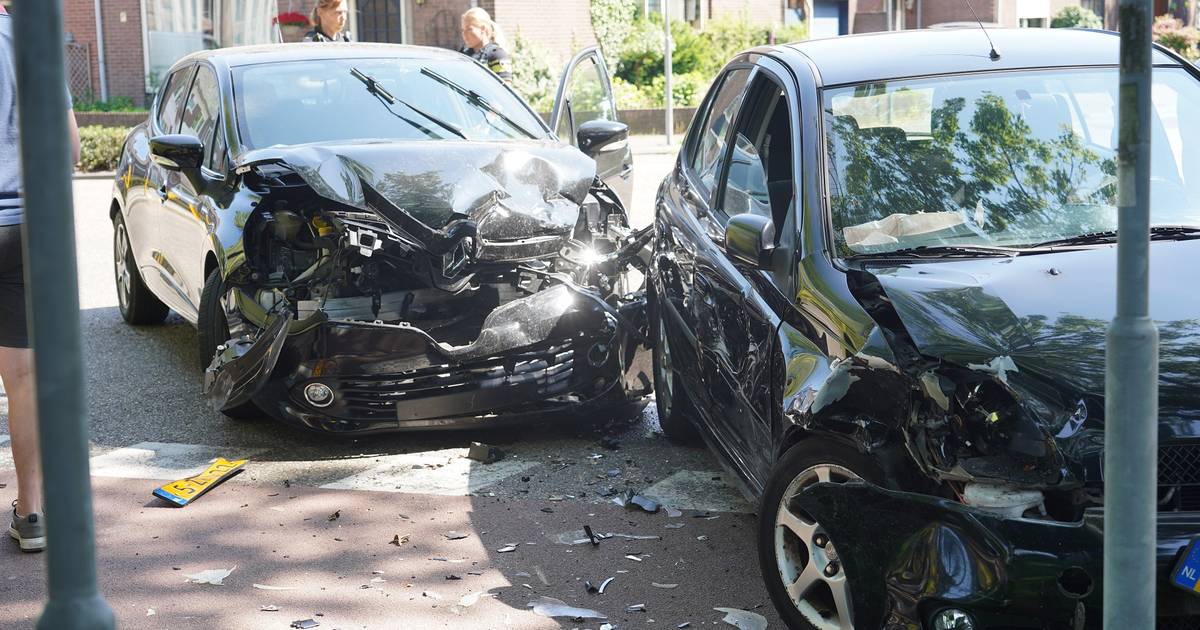 Automobiliste gewond bij botsing in Rijen.