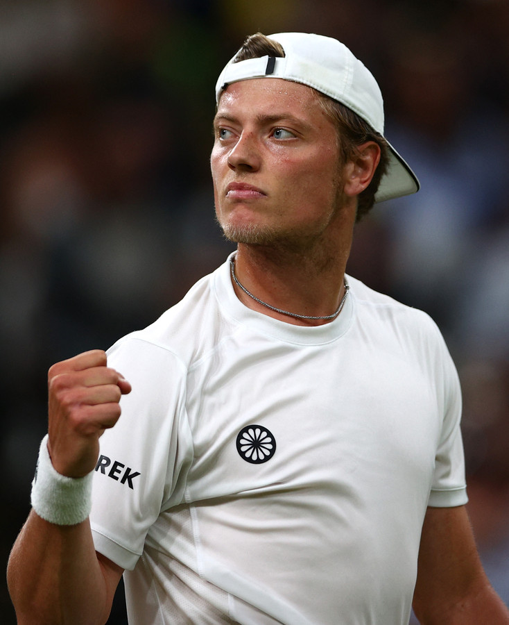 Tim van Rijthoven verlaat Wimbledon met 220.000 euro op zak Foto pzc.nl