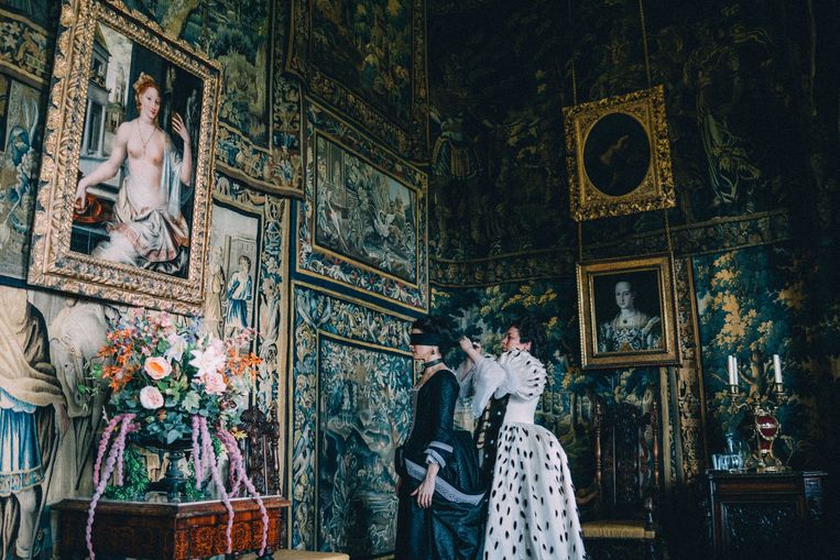 Rachel Weisz en Olivia Colman in The Favourite. Beeld  