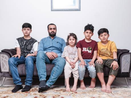 Oud-burgemeester Kunduz is nu thuis in de Achterhoek na vlucht voor de Taliban: ‘We zijn hier heel blij’