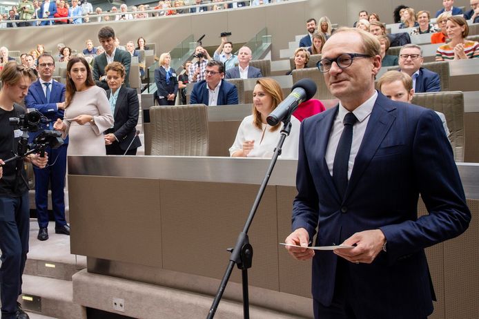 Ben Weyts (N-VA) legde gisteren de eed af als nieuwe Onderwijsminister.