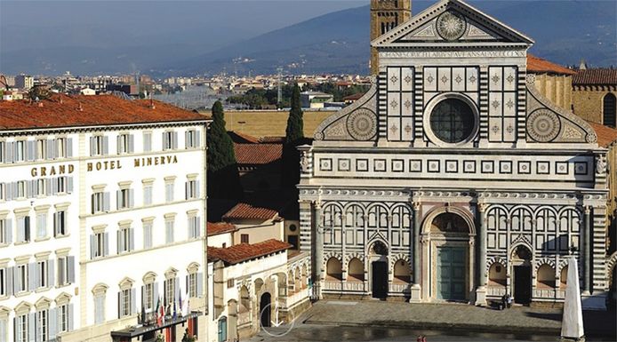 De tragedie vond plaats in het Grand Hotel Minerva. Dat ligt op de Piazza di Santa Maria Novella, een van de grotere pleinen in Firenze.