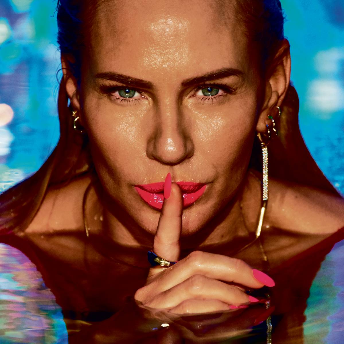 Ellemieke Vermolen 44 uit de kleren voor haar laatste bikinishoot ooit Show AD