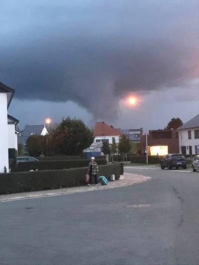 Inwoners Welle opgeschrikt nadat zich bijna tornado vormt boven gemeente: “Kan zeker schade aanrichten”