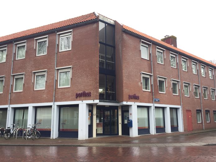 Het University College Roosevelt huurt het oude pand van Porthos in de Sint Sebastiaanstraat via een aan de Universiteit van Utrecht gelieerde stichting, die het pand kocht van de gemeente Middelburg. In het pand komt de opleiding Engineering.