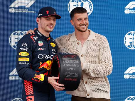 Max Verstappen kijkt na vlekkeloze kwalificatie met vertrouwen vooruit: ‘Op pure snelheid komt het goed’