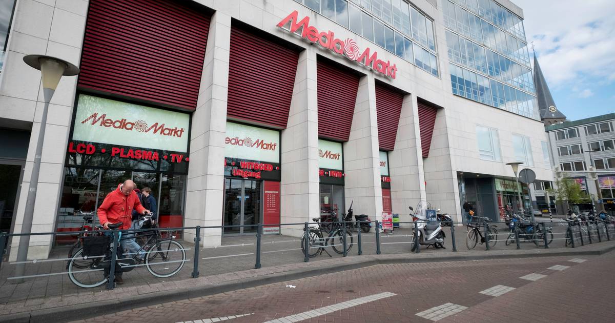 Omringd pomp boksen Zieke moeder in Marokko geen goede reden voor diefstal MediaMarkt | Arnhem  | gelderlander.nl