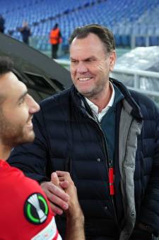AZ ziet achterkamertjespolitiek en voorkeursbehandeling binnen de KNVB en eist onderzoek