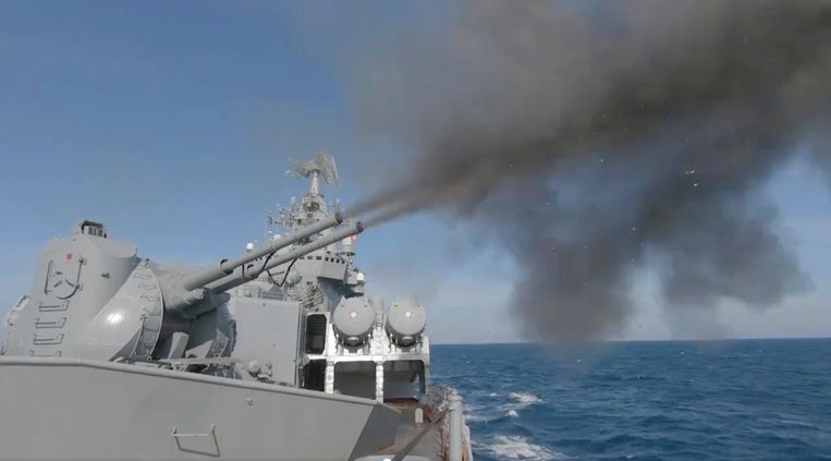 De Moskva in actie tijdens militaire oefeningen in februari dit jaar. Beeld EPA