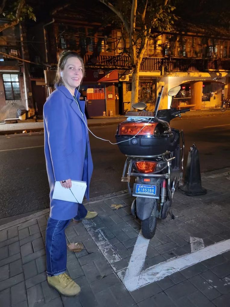 Eva Rammeloo aan het werk in China.  Beeld Eva Rammeloo 