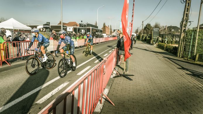 Er zal dit jaar ongetwijfeld weer méér volk aanwezig zijn aan de start van de koers.