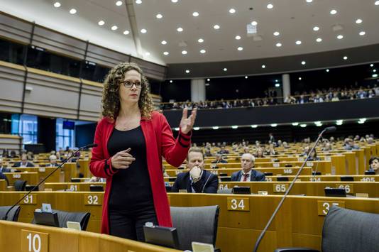 Sophie in 't Veld (D66) in de plenaire zaal van het Europees Parlement in Brussel.