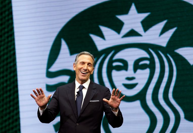 De voormalige directeur van koffieketen Starbucks en meervoudig miljardair Howard Schultz ‘onderzoekt een kandidatuur’ maakte hij eind januari bekend. Beeld AP