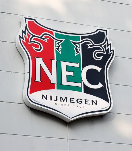 NEC speelt tegen FC Volendam met rouwbanden vanwege overlijden clubicoon Tini van Reeken