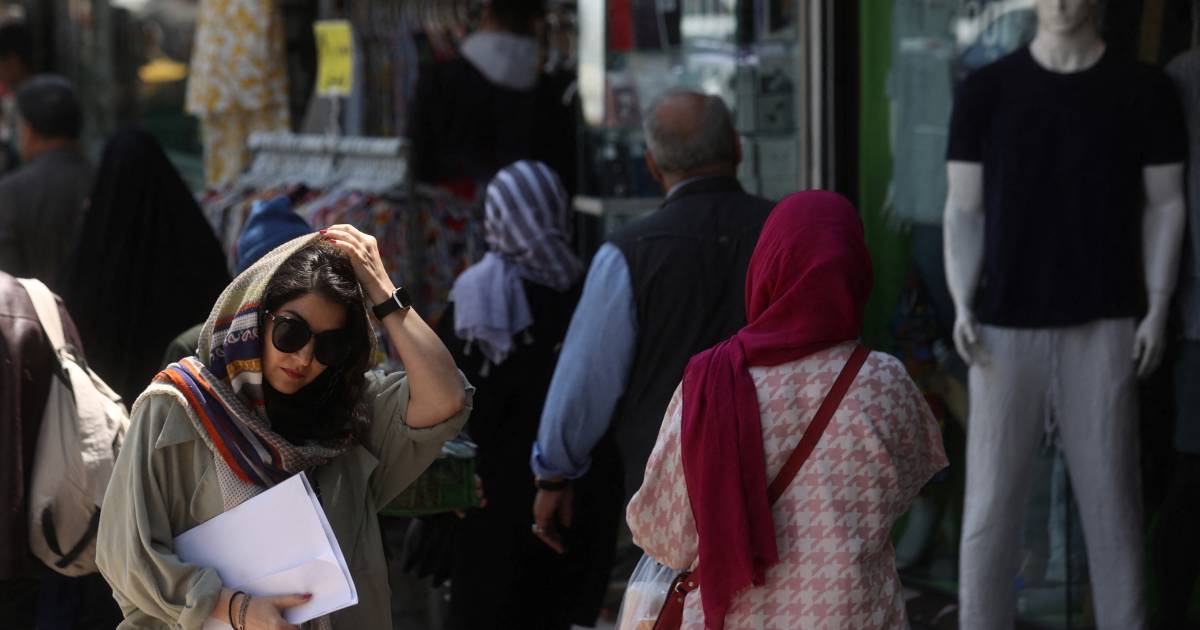 Более 150 иранских компаний вынуждены закрыться из-за нарушения обязательства носить хиджаб |  Иран