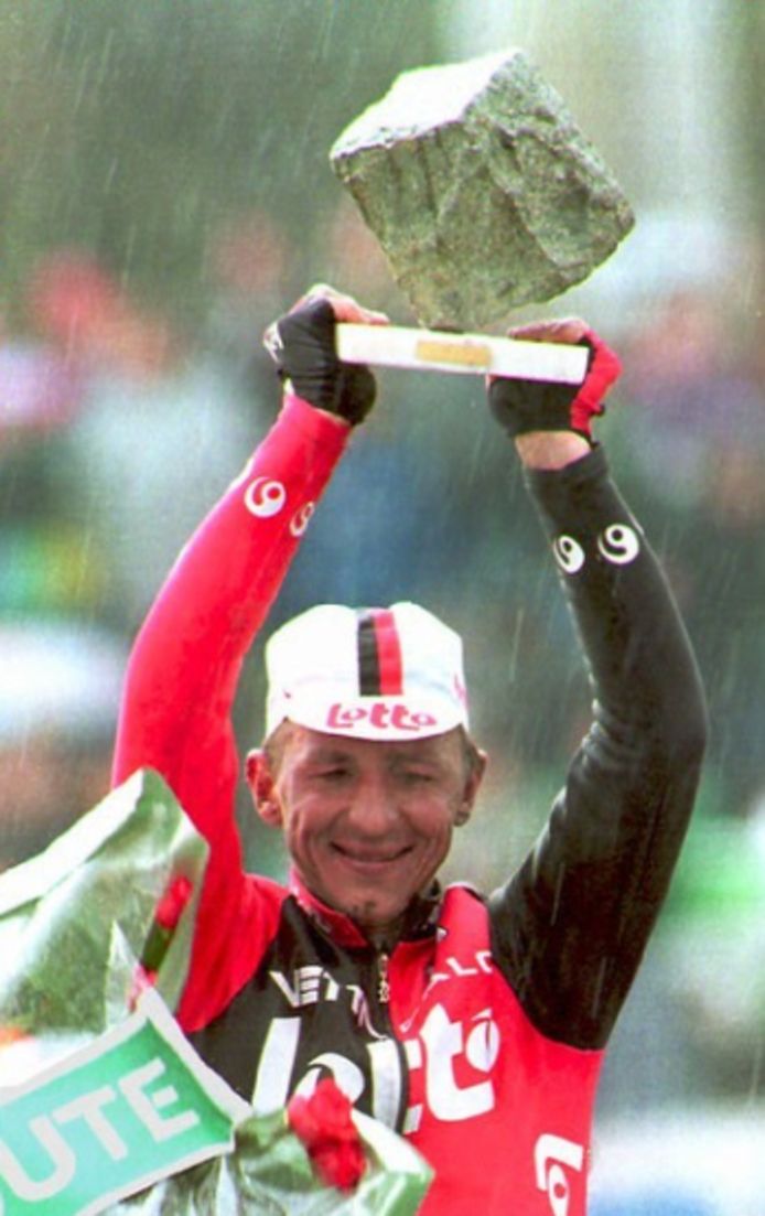 Andrei Tchmil won 25 jaar geleden Parijs-Roubaix.