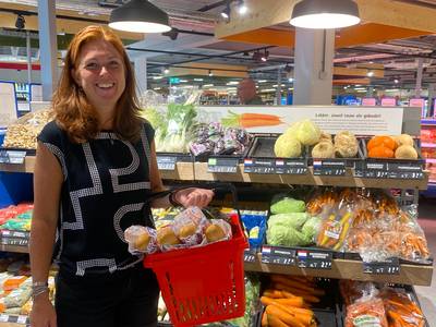 Sanne koopt in voor bezoek: ‘Van wintersport naar zomerse barbecue’