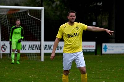 Ook in het shirt van Gassels rivaal HBV hoort Van Houtum dezelfde grapjes