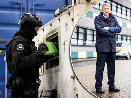 Douanedirecteur streed jaren tegen nietsontziende bendes: ‘Partijen cocaïne vlogen ons om de oren’