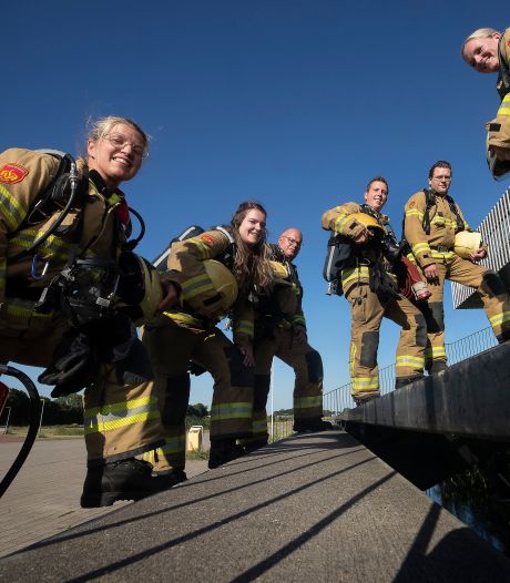 Brandweer rent trappen op om geld in te zamelen tegen PTSS: ‘Na vijfhonderd treden ben je echt kapot’