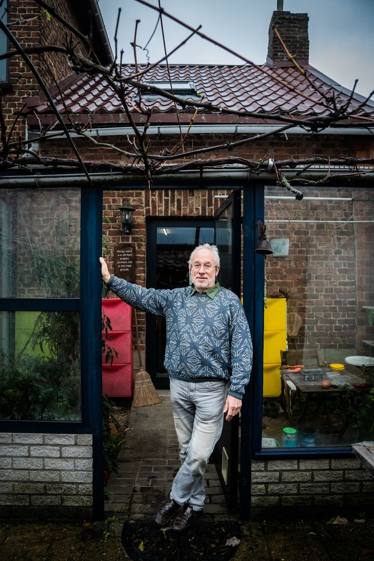Hugo Tresinie: ‘Als ik iets nieuws wil kopen, maak ik altijd eerst de denkoefening: heb ik het echt nodig? Kan ik het delen of ruilen met iemand? Of is het tweedehands te koop?’ Beeld Wouter Van Vaerenbergh