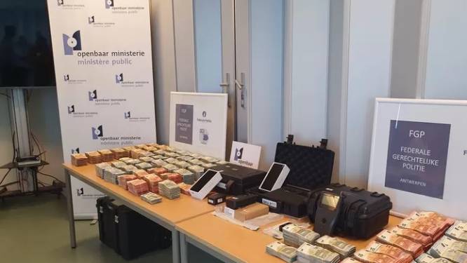 Une bande de trafiquants de drogue dirigée depuis Dubaï démantelée à Anvers