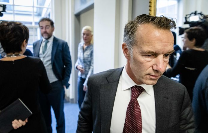 Klaas Dijkhoff (VVD) en Wybren van Haga (R) net voordat het Kamerlid uit de fractie wordt gezet.