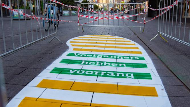 ‘Voetgangers hebben voorrang’ in Grote Marktstraat