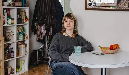 Wonen boven een luid café in de Marollen: ‘Net als Brussel is mijn woonsituatie hectisch en onvoorspelbaar’