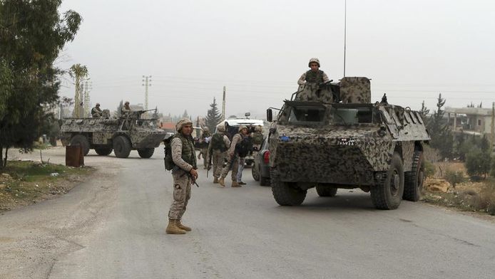 Des soldats libanais à un checkpoint à Aarsal.