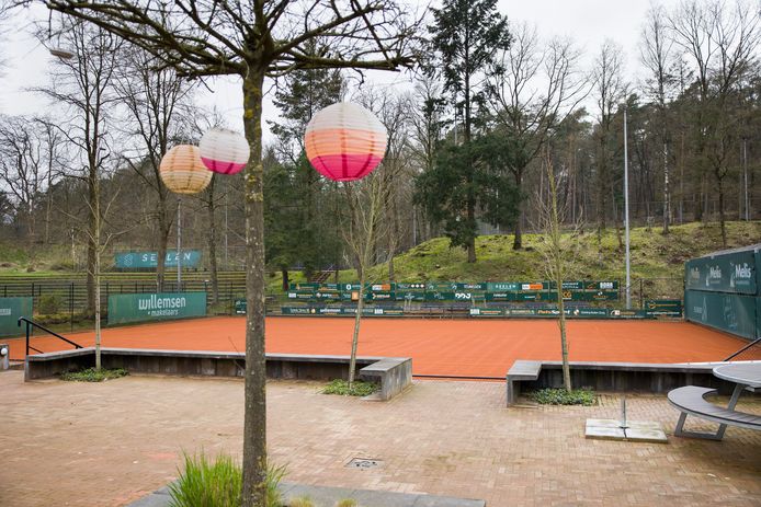 Vier bijzondere tennisvelden: ‘Bezoekers zijn jaloers op de ligging en ...