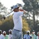 Zwaargewicht DeChambeau slaat golfbal meer dan 300 meter ver