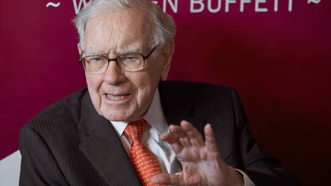 Terwijl de meeste miljardairs geld verliezen, groeit het fortuin van Warren Buffett