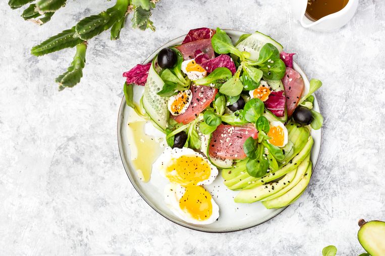 Deze 5 zomerse salades zorgen ervoor dat je wél vol zit Beeld Getty Images/iStockphoto