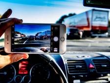 Omstanders filmen reanimatie in Hengelo, agente is verbijsterd: ‘Onbegrijpelijk!’