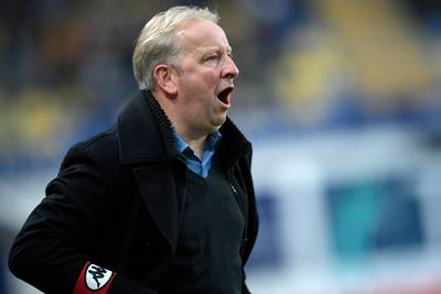 Football Talk. Jeunechamps nieuwe coach van Seraing - Openda Speler van de Maand in Eredivisie - OHL strikt doelman Jackers