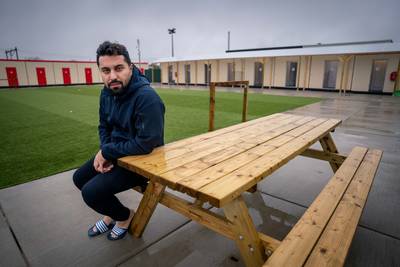 Dromen over een toekomst van vrede op een industrieterrein in Elst: ‘Veiligheid is het enige dat tel