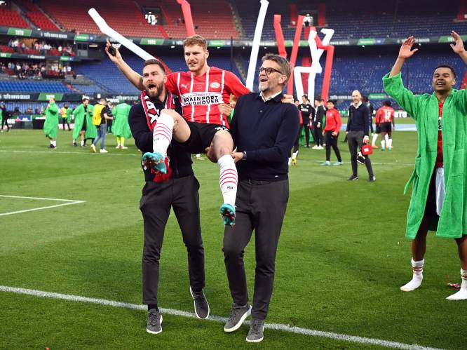 PSV en Yorbe Vertessen winnen spectaculaire bekerfinale tegen Ajax na droomstart tweede helft